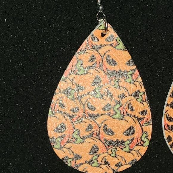 🎃 👻‎ 2 FOR $10 HALLOWEEN EARRINGS MIX AND MATCH 🧡🖤 - Picture 2 of 3